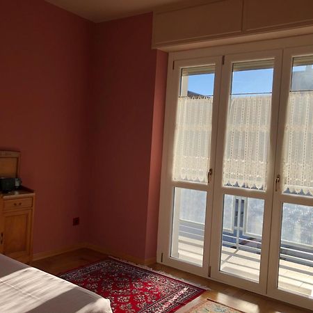 Veduta Montagne Aosta Appartamento Esterno foto
