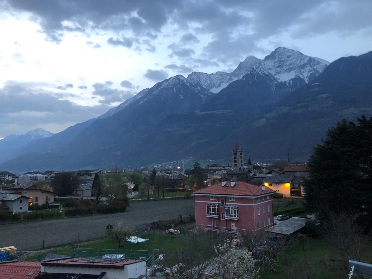 Veduta Montagne Aosta Appartamento Esterno foto